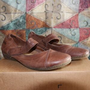 Brown Taos Mary Jane flats - Size 8